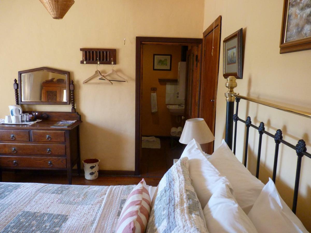 Walkerbouts Inn Rhodes ภายนอก รูปภาพ