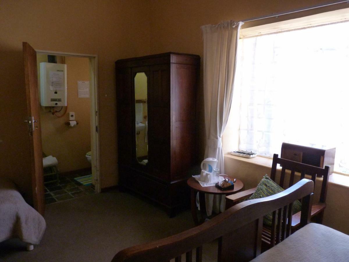 Walkerbouts Inn Rhodes ภายนอก รูปภาพ
